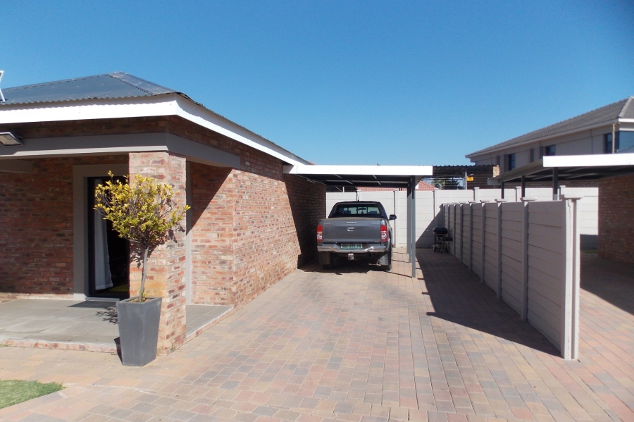 2 Bedroom Property for Sale in Wilkoppies North West